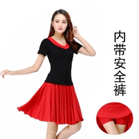 Красный костюм