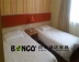 Fuzhou tùy chỉnh chủ đề khách sạn khách sạn căn hộ đơn giản đầy đủ đồ nội thất phòng đơn khung giường tiêu chuẩn trở lại nhà máy tủ để đầu giường Nội thất khách sạn