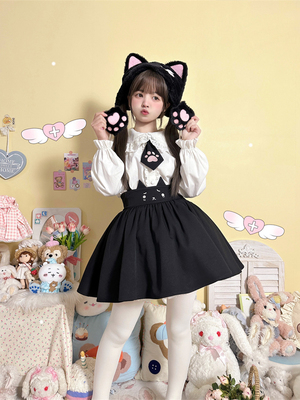 taobao agent [To Alice] Xiong Zhi Tai is too aggrieved, cute, soft cute cat face embroidery back skirt+shirt