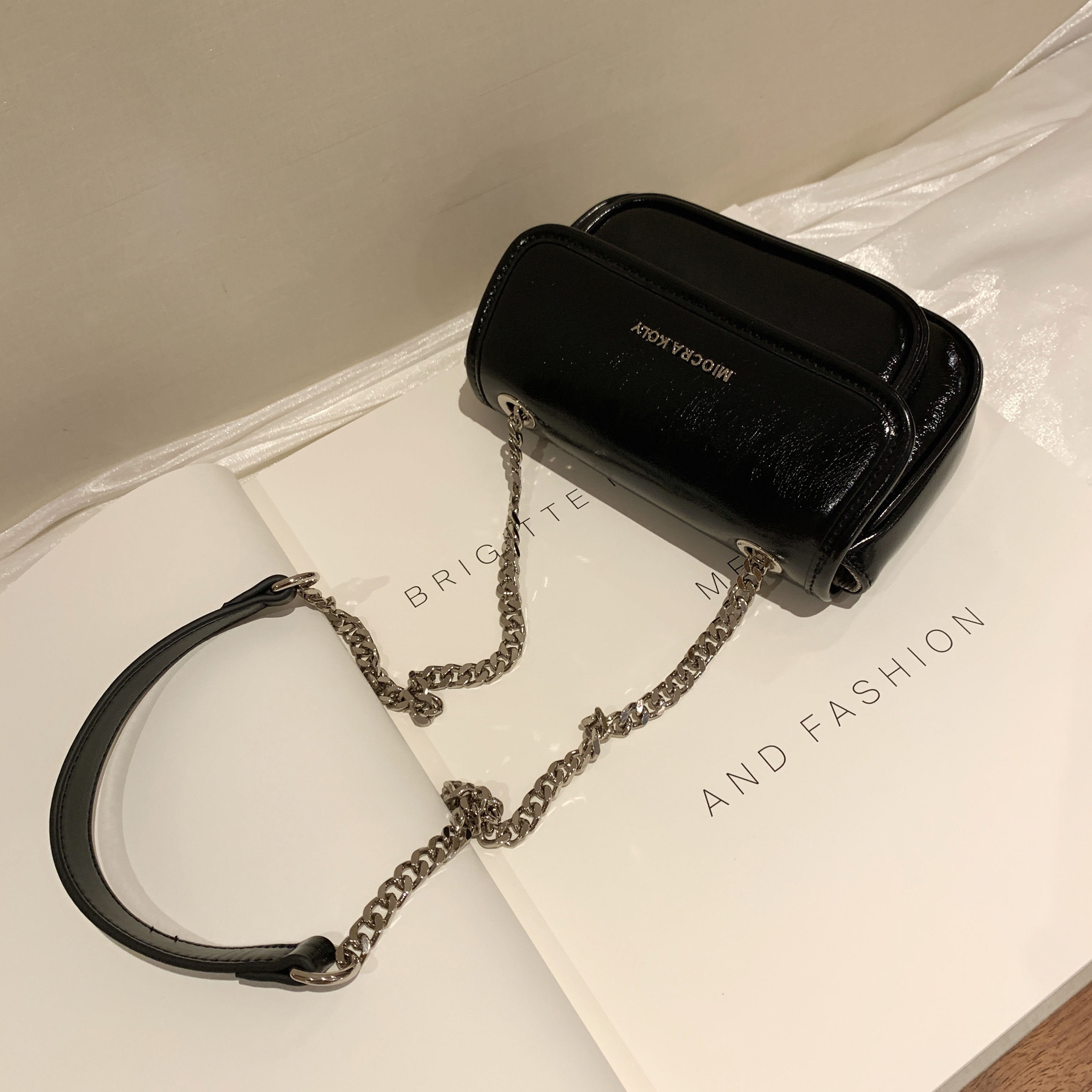 Женская черная сумочка в стиле louis vuitton lv кожаная сумка