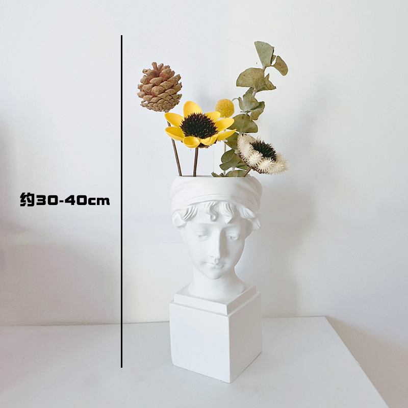British Girl Ornaments + Dried Flower Set Ains Retro flower arrangement vase David statue Cosmetic brush bucket a living room Home Furnishing Gypsum Sculpture Dried flower decorate Ornaments