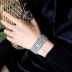 Thời trang mát mẻ và lộng gió Châu Âu và Hoa Kỳ phiên bản kim cương rộng đầy đủ của vòng tay khí chất hoang dã nữ phiên bản Hàn Quốc của trang sức vòng đeo tay hipster cá tính đơn giản vòng tay kim cương Vòng đeo tay Cuff