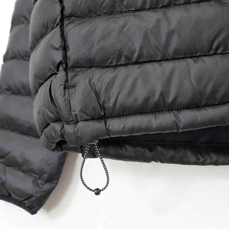 Женская черно-белая тонкая хлопковая куртка с капюшоном Levis 26858-0002/0003