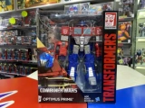 Hasbro Transformers Idw Pinsea Silver Sword Sword Artilling Cracking Crackdown, чтобы ударить по безрассудной воздушной колеи