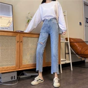 Chị béo 200 catties quần jean nữ ống rộng ống rộng thẳng mùa xuân và mùa thu phiên bản mới của Hàn Quốc quần lỗ chín điểm cỡ lớn thủy triều