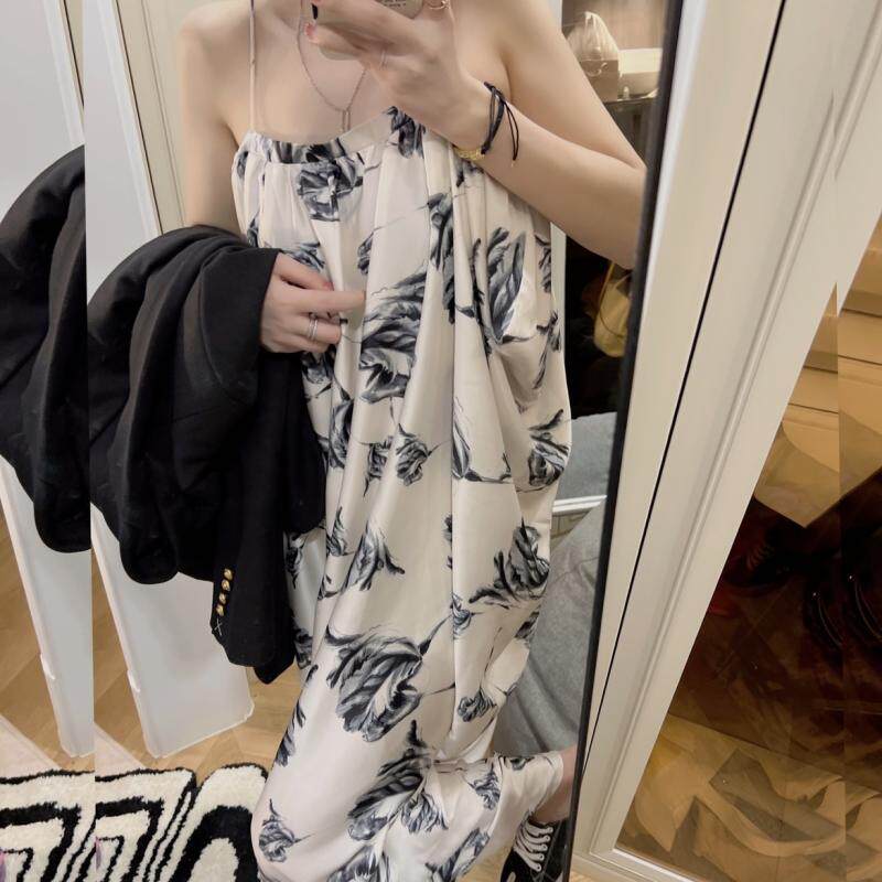 chic French retro high-end halter dress, summer ink-wash print, beach vacation, seaside photo long dress for women details Picture