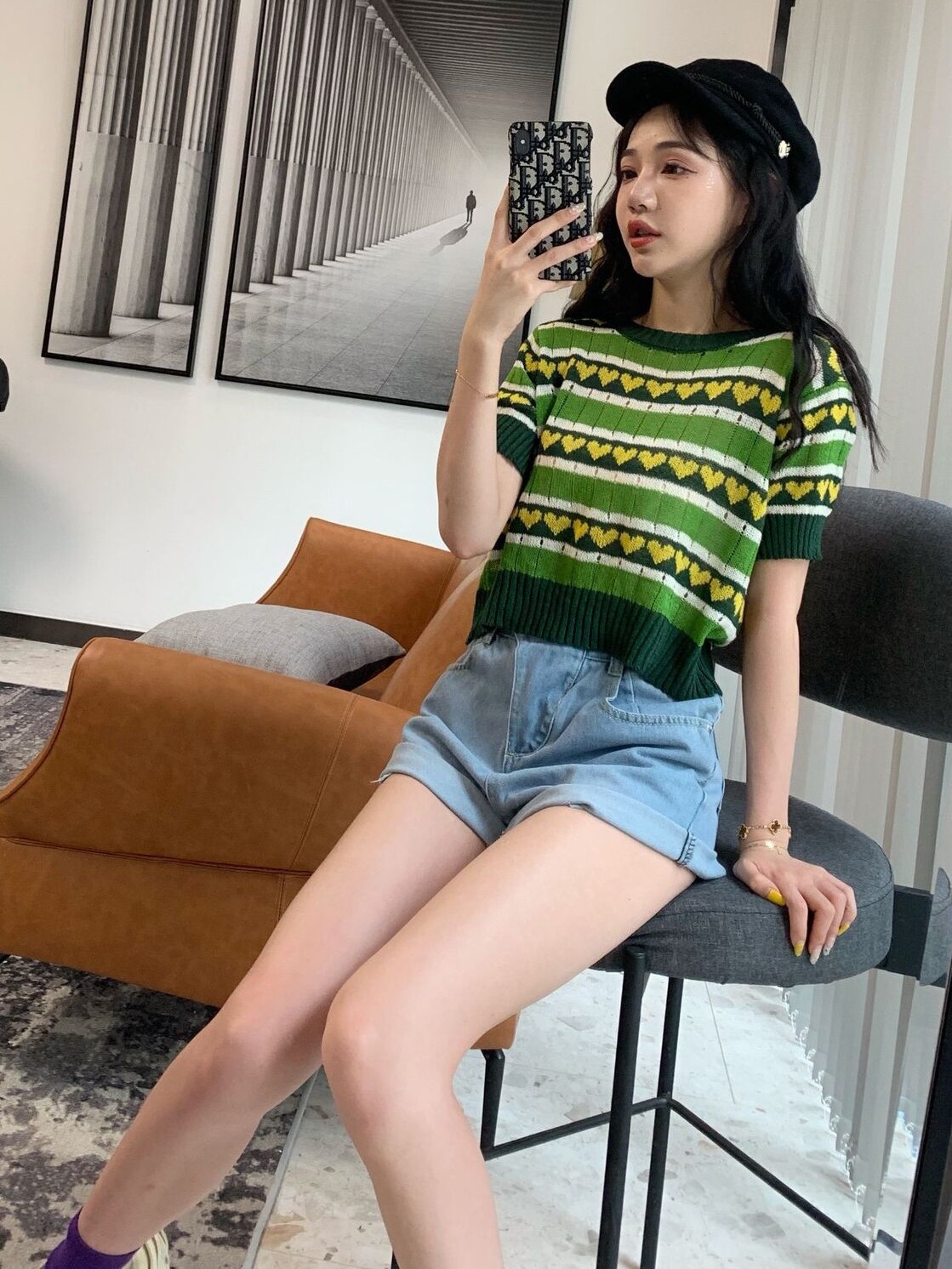 chic trendy slimming ripped jeans for women 2021 Spring and Autumn, Hyuna style 9-inch pants from Dongdaemun, South Korea Application Scenario