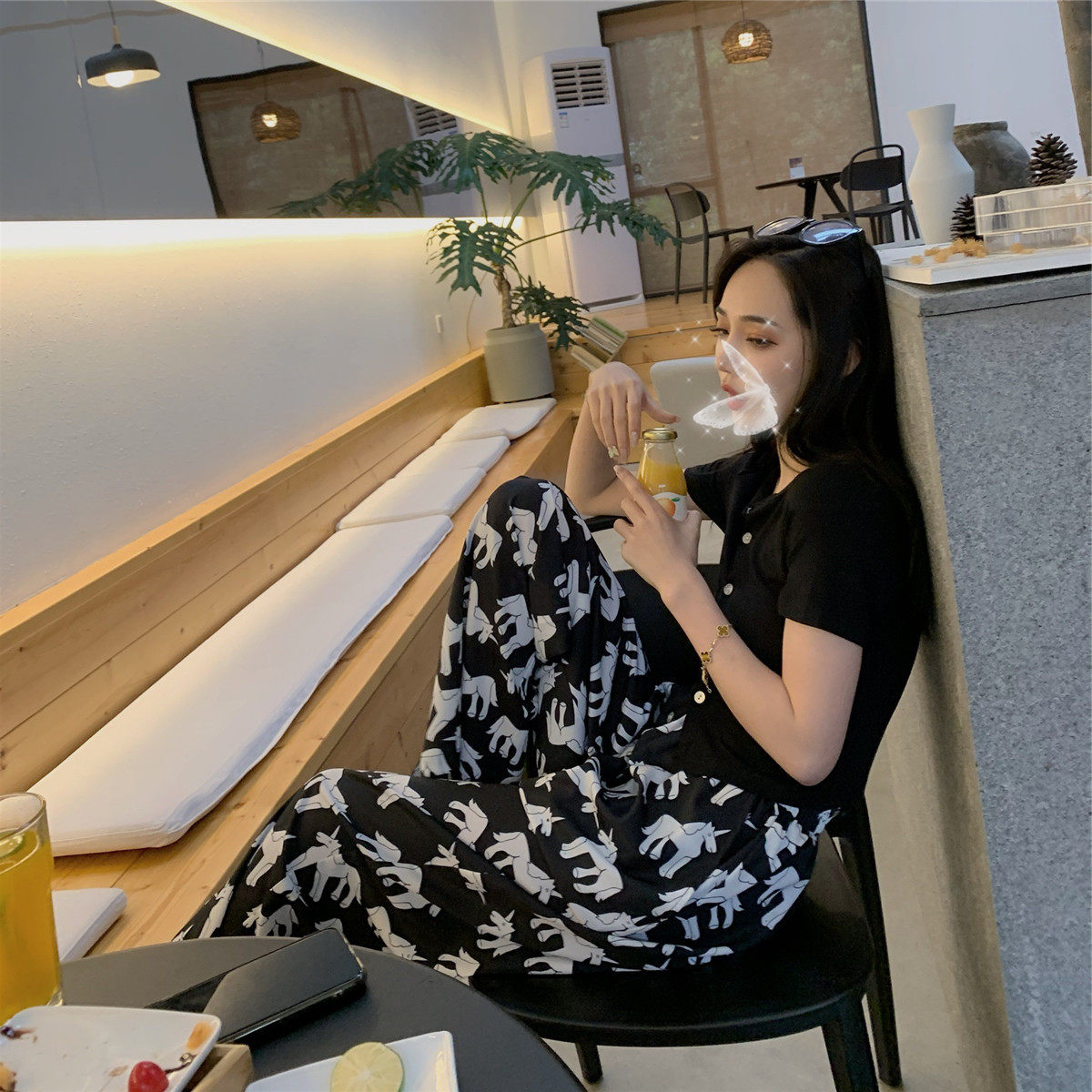 Wide-leg women's high-waisted, sagging summer thin 2022 Korean style new loose straight-leg casual floor-length chiffon pants Item Picture