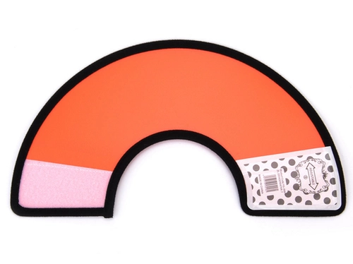 Элизабет Кружная собака и Кошка глубоко воротнич