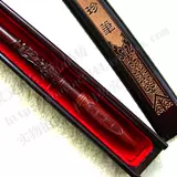 Шляпы серебряной ленты из розовой древесины полны цветов и богатых сувениров для волос плода.