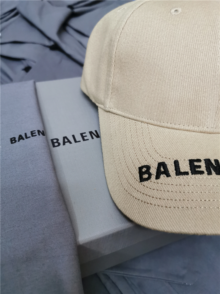 New Khaki2021 new pattern Europe Home B Hat New color Embroidery letter Versatile Baseball cap peaked cap Star men and women Same