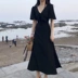Dora Chaoren Hall Hồng Kông hương vị retro chic tính khí V-cổ ren dài váy cao eo là mỏng kỳ nghỉ gió đầm nữ