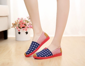 Thấp để giúp nông miệng hoang dã sinh viên đào tạo phụ nữ giày vải Hàn Quốc phiên bản của đáy mềm phẳng giản dị phụ nữ mang thai giày cũ Bắc Kinh