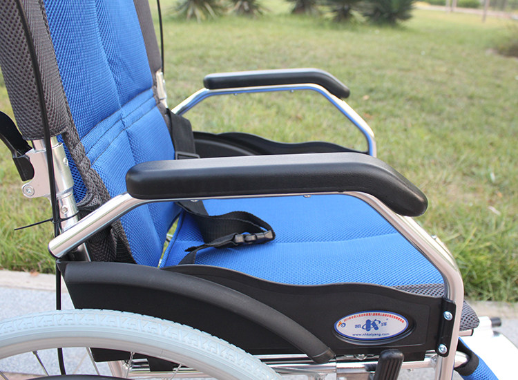 凯洋轮椅折叠轻便老年老人 便携旅行旅游载铝合金轮椅车代步车