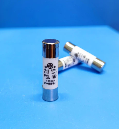 Фабрика прямой продажи Shanghai -feng Fuse R015 RT18 RT14 RT14 (10*38) Страховая трубка Fuse