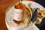 Евангелие любителей!Япония импортирован Ruohemei Liquor Umesky Plum Whiskey 720ML подарочная коробка