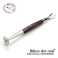 Коричневый