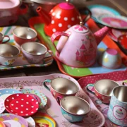 Trẻ em chơi nhà đồ chơi cô gái nhỏ nhà bếp thiết lập nấu ăn chống thực kung fu trà bộ bé món quà 3-6 tuần