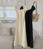 Летнее платье, трикотажный корсет, длинная юбка, крой «рыбий хвост», с акцентом на бедрах