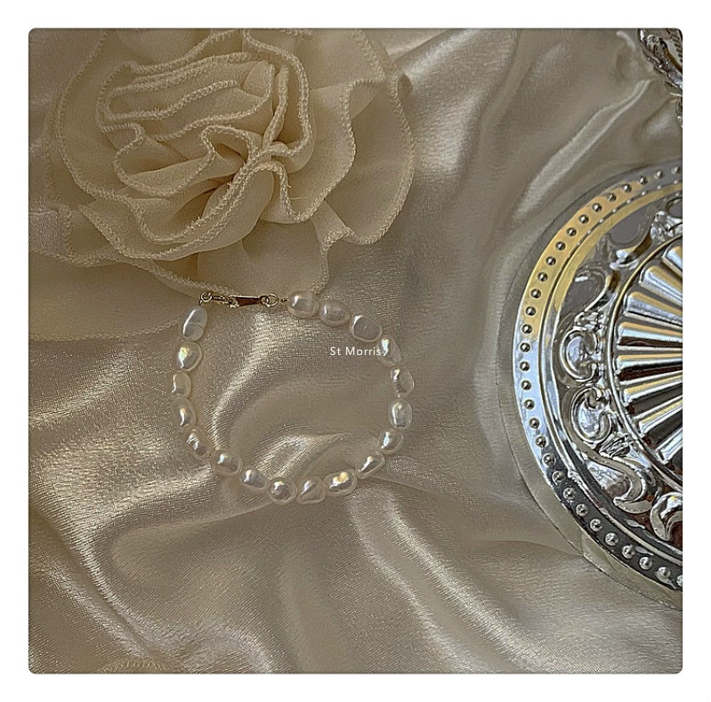 Mã thông báo của St Morris Venus pearl ngọc trai tự nhiên ánh sáng sang trọng cho bạn gái vòng tay retro đơn giản - Vòng đeo tay Clasp