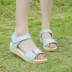 2018 mùa hè mới dép phong cách giày của phụ nữ hở ngón phẳng phía trước và trở lại với Hàn Quốc phiên bản của màu rắn Velcro đơn giản nữ sinh viên