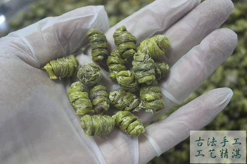 大公山 Yueqing Tie Dendrobium Vandang Maple Dou Три года кандидата от сырой железа.