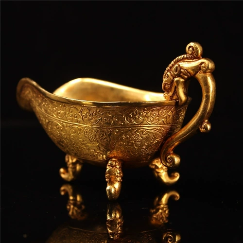 Ностальгическое ретро -ретро -старое старое модное классическое винное устройство Tang Zhenguan Dynasty Wine Glass Три -футбольная голова Золотой чашки