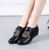 Летняя обувь для матери, танцующие сетчатые дышащие комфортные туфли, мягкая подошва, из натуральной кожи