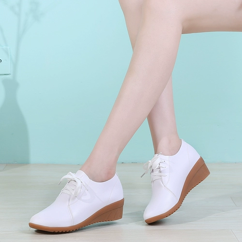 Весенняя летняя танцующая сетчатая дышащая комфортная обувь для матери, мягкая подошва, из натуральной кожи