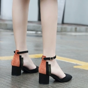 Mùa hè 2018 mới dép Baotou nữ trung và nhỏ màu tươi mới phù hợp với giày cao gót nhỏ mã khóa một điểm dày với giày nữ
