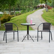 Bàn ghế ngoài trời đan bằng liễu gai ba mảnh 60-80cm Bàn kính cường lực và bộ ghế kết hợp giải trí ban công sân vườn