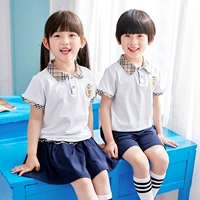 Đồng phục học sinh tiểu học phù hợp với mùa hè nam và nữ mùa hè kaki lưới ve áo ngắn tay áo phông trắng - Đồng phục trường học / tùy chỉnh thực hiện thời trang bé gái