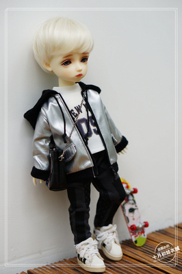 taobao agent Spot BJD6 doll silver pu leather zipper hooded coaty jacket Yosd doll clothes IMDA3.0A26