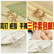Phiên bản tiếng Hàn của vòng đeo tay nhỏ tươi opal không gây dị ứng vòng đeo tay nữ vòng tay thời trang phụ kiện bông tai ba mảnh