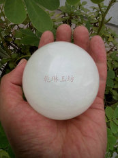Ювелирный камень 全网爆款米白天然冰洲石荧石夜光球/夜明珠100mm邪增财转运礼品