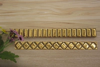 Керамическая плитка, золотые маленькие стриптиз -волны, талия фоновая фоновая настенная линия ударов кухня и линия талии в ванной комнате