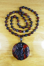 Ювелирный камень 天然桂林鸡血玉 黑底红手把件 玉化红玉珠吊牌 招财童子年年有鱼