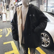 Bông nam Hàn Quốc phiên bản của thêu trong phần dài của bông áo khoác vài mùa đông bf gió lamb tóc dày bông quần áo sinh viên áo khoác thủy triều