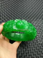 Украшения на руку 清代古翡翠老翡翠玉阳绿方条稀有宽条雕花手镯老玉镯圈口径6厘米