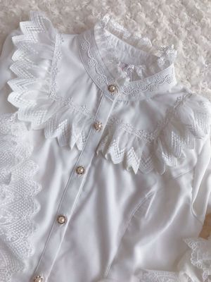 taobao agent 伊丽娅 Original design standing collar autumn retro -cuff lolita lace gorgeous big girl sleeve long -sleeved shirt