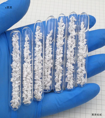 Высокий серебряный кристаллический стеклянный уплотнение мелкоразмерное электролитическое серебро кристаллическое металлическое металлическое серебро ag ≥99,99%