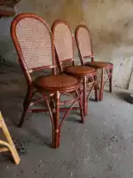 Темный, бордовый