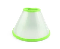 Белая тарелка зеленый край