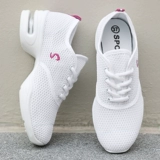 Белые летние туфли, дышащая современная танцующая спортивная обувь для спортзала, мягкая подошва