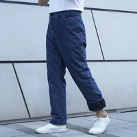 Одиночный кусок бархатных хлопчатобумажных штанов