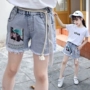 Quần short 5 cô gái denim mặc 6 mùa hè 2019 hoang dã mới 12 đứa trẻ lớn Hàn Quốc phiên bản quần denim nóng bỏng nước ngoài - Quần jean quần áo be gái 10 tuổi
