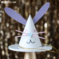 Фиолетовая шляпа по случаю дня рождения уха