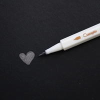 Темно -серой