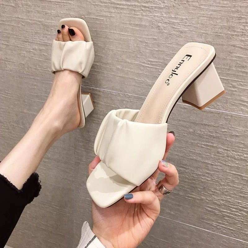 Off Whitehigh-heeled Flip flop female Wear out 2021 summer new pattern Versatile fashion Thick heel Half drag go out Internet celebrity sandals