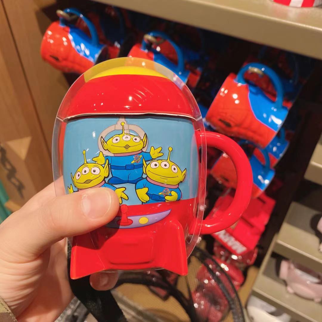 Three Eyes 284MlShanghai Disney Purchasing agent Mickey Minnie Aisha Vigny Donald Duck Steve lovers ceramics Mug Water cup